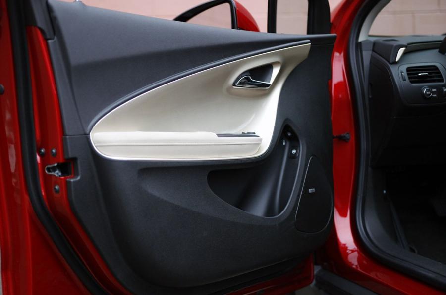  Chevrolet Volt 2011 года  (фото 197 из 356)